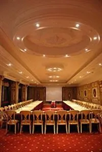 Sozbir Royal