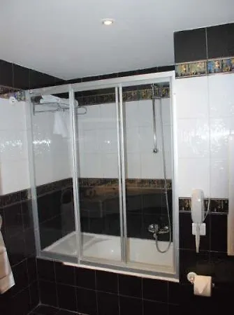 מלון Sozbir Royal 3*