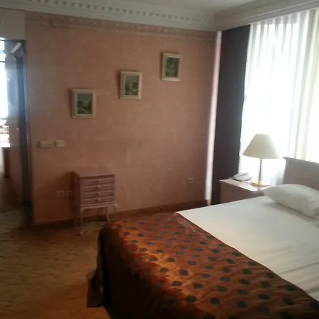 호텔 Sozbir Royal 4*