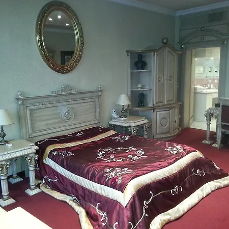 Sozbir Royal